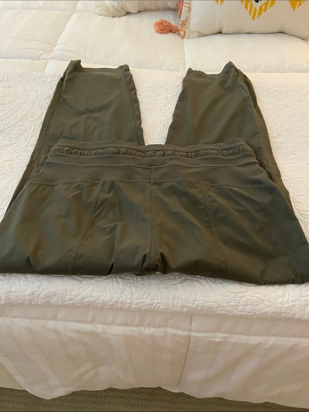 Lululemon dance crop in Olive Green
